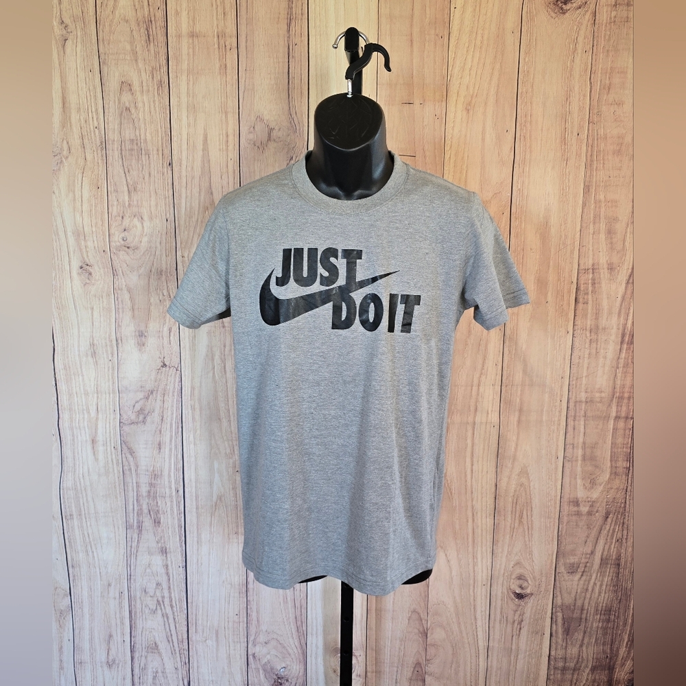 Nike Heather Gray Tee NWT
